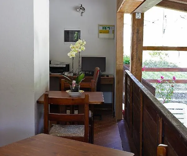 Il Pino 住宿加早餐酒店 佩斯科克斯坦佐